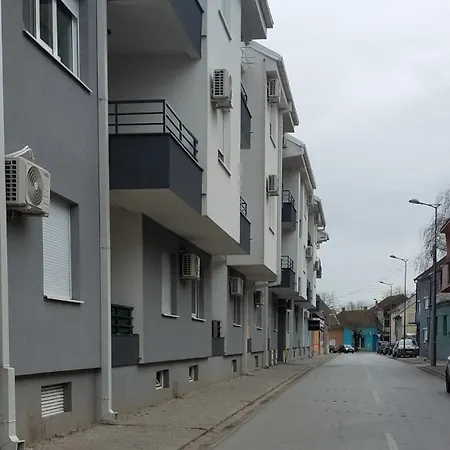 Studi-apartman Kestenov Stan 公寓